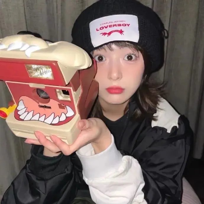 煋红